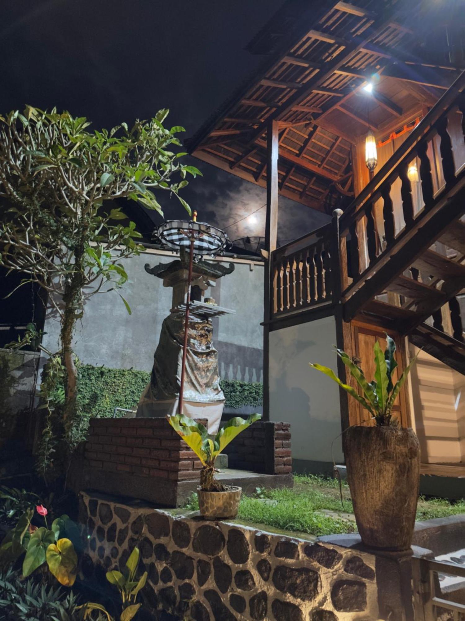 Munduk Tjeraki Houseゲストハウス エクステリア 写真
