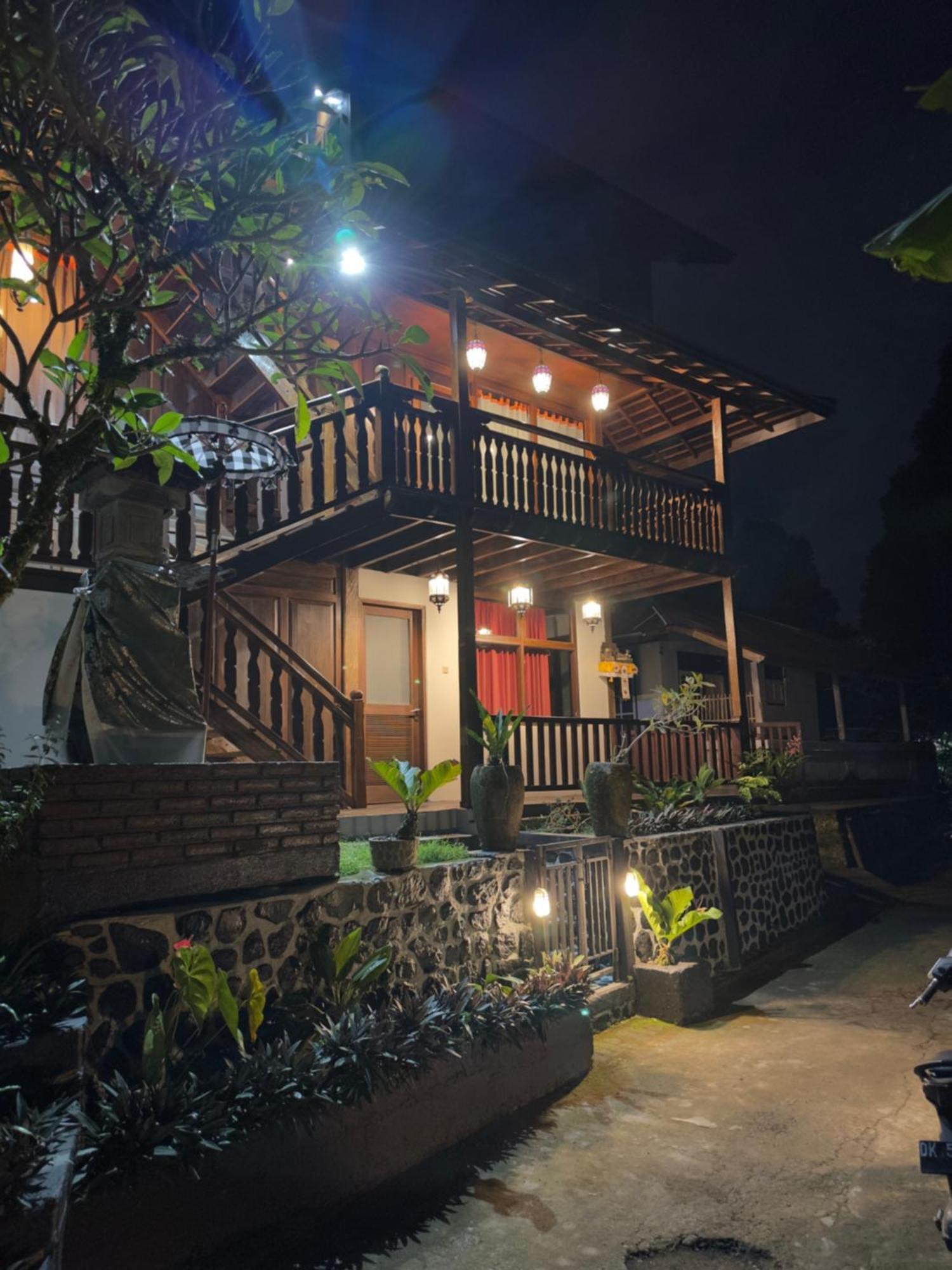 Munduk Tjeraki Houseゲストハウス エクステリア 写真